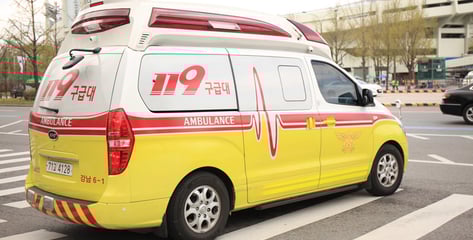 "현관문 밖에 피가 줄줄" 놀란 이웃...그 집 엄마 사망, 아들 중상