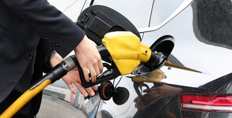 석유류 물가 3년 5개월 만에 최대 상승…전체 물가는 2.2%↑