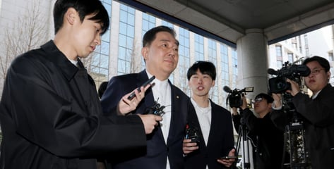 '13개 의혹' 김병기, 이틀만 경찰 재출석…오전엔 차남 출석