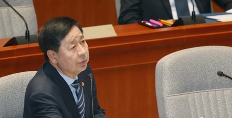 구윤철 "해협 통항료, 현재는 지급 검토 안해"