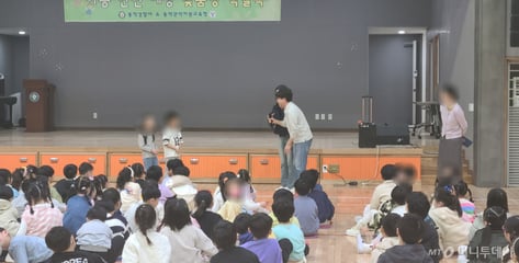 "두쫀쿠 싫어요" "안 돼요"…역할극으로 배우는 '아동 유괴' 대응