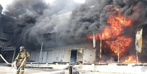 완도 창고 화재, 유증기 폭발 추정…순직 소방관 2명 합동분향소 마련