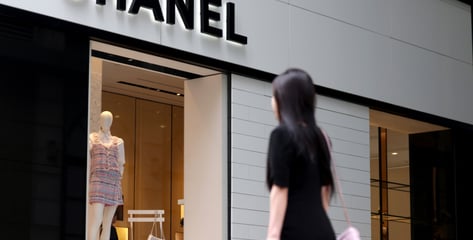 전세계 지갑 닫는데 "오늘이 제일 싸"…한국인 명품 사랑에 LVMH 깜짝