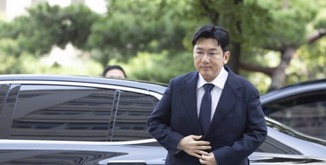 경찰, 수사 16개월만에 방시혁 구속영장 신청…'출국 협조' 사실상 거부