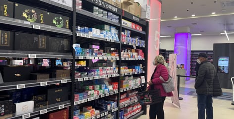 "약 한 움큼 먹고 취해보자" 청소년 유행?...창고형 약국, 오남용 위험도