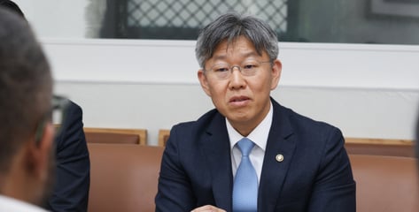 2300억 묶인 제이알리츠 충격 확산...정부 긴급회의·시장 안정 총력