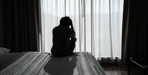"옆집 택배 쌓였어, 혹시?"...고독사 막은 이웃, 포상금도 거절