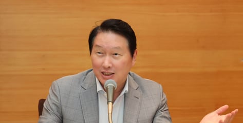 최태원 회장 "민주주의만 생각, 자본주의 망각" 작심 발언