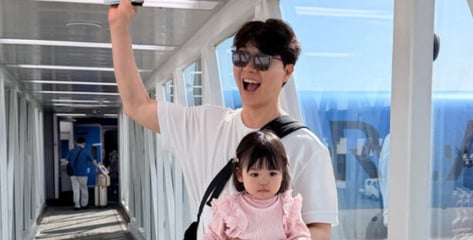 "내리겠다" 짐 뺐더니…박수홍 "다시 탈게요" 비행기 탑승 지연 논란