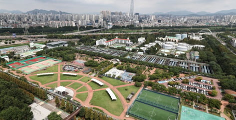 "캠프킴·탄천, 다 내놨다"…서울시, '대안 카드'로 공급협상 주도권 잡나