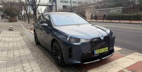 뒷좌석과 대화 편한 전기 SUV…BMW '뉴 iX'[메소드시승기]