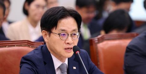 김정관 산업장관 "첨단산업 R&amp;D 인력, 근로시간 연장…국가·회사·본인 위해 좋아"