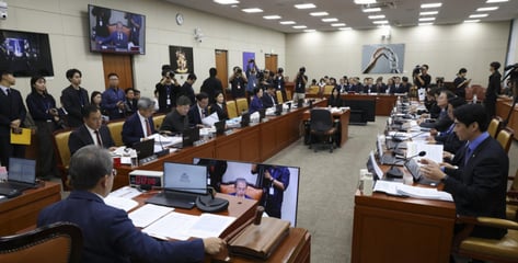 'AI 챗봇' 청소년 과반이 유해 대화 경험…"위험 대화 시 개입해야"
