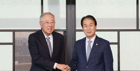 류진 한경협 회장, 권오을 보훈부 장관과 '보훈 협력' 확대 논의