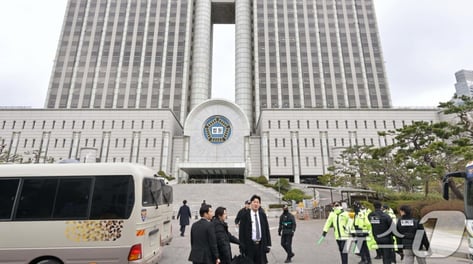 지귀연 판사, 尹 내란재판 마치고 전보…'3대 특검' 재판장 중 유일