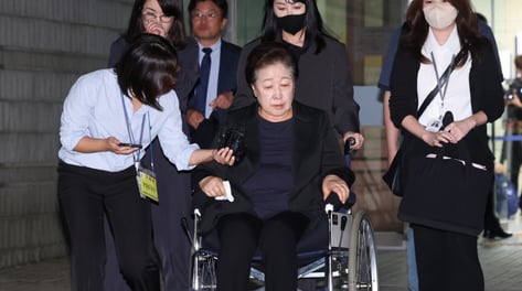 법원, 한학자 통일교 총재 구속집행정지 결정… 심장 치료 예정