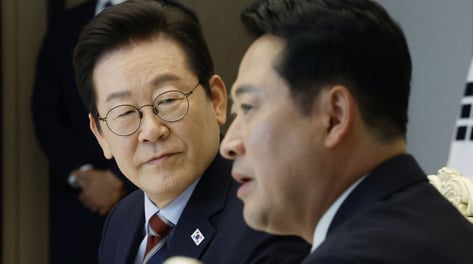 與 "6채 보유 장동혁, 이 대통령 '다주택자 특혜' 지적에 발끈...5채나 정리하길"