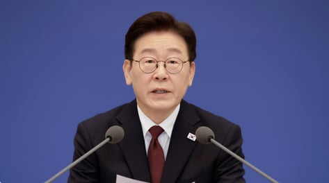 대통령이 띄운 '노인 무임승차' 논쟁..."고유가 과제" vs "노인 차별"