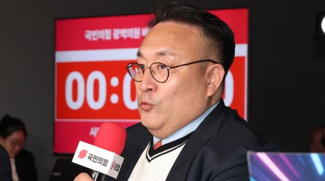 룸살롱 폭행·체납 이혁재 "한 번의 실수, 책임 다했다"...국힘 심사위원 참석