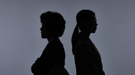 "집 해주고 매달 돈 주는 시댁...육아 간섭도 참아야 하나" 며느리 고민