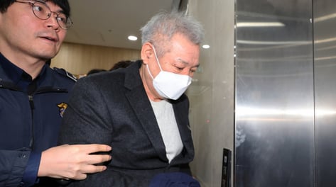 건진법사 "尹 국정원 댓글 수사 징계 당시, 김건희 소개로 첫 만남"