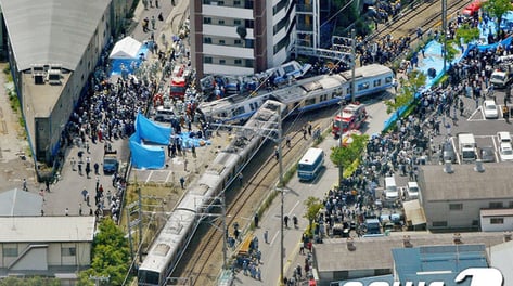 '아파트 돌진' 열차에 669명 사상…"늦으면 망신" 압박에 초보 기관사 탈선[뉴스속오늘]