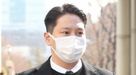 잘 나가던 '아이돌 스타'의 몰락…세 번의 성범죄, 음주운전까지[뉴스속오늘]