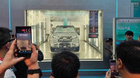 전기차 충전 꽂자마자 순식간에…'8분 38초' 풀충전, 中 전역에 2만개