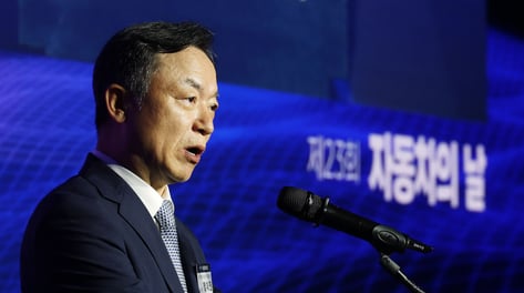 [사진]'제23회 자동차의 날' 기념사 하는 정대진 회장