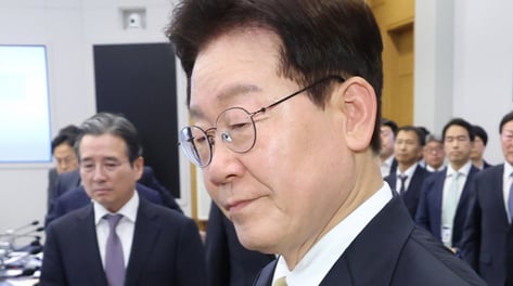 李 "보유세 낮다" 金 "연말 고비"…청와대, 보유세 인상으로 '가닥'