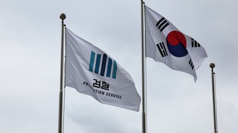 檢보완수사권 폐지 전격선언… 공은 국회로