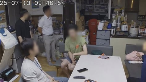 경찰 압수수색 후 숨진 10대..."집에 부모도 없는데, 강압수사" 유족 주장