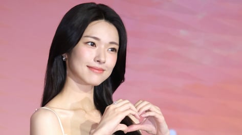 '증조부 친일' 하영, 드라마 찍고 있었네…"눈물 터져 촬영 중단"