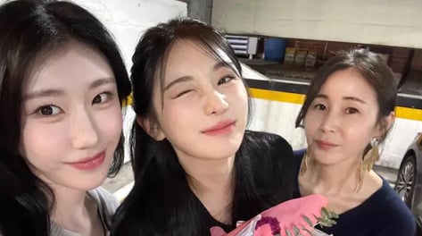 채령, 팬미팅서 오열하더니...母 "암환자 됐다" 안타까운 근황