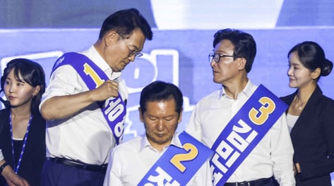 [속보]'민주당 전당대회' 정청래, 국민여론조사서 과반…김민석, 49.3%