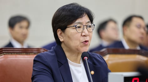 정은경 복지장관 "연금 하후상박 내년 개편...소득안전망 촘촘히 구축할 것"