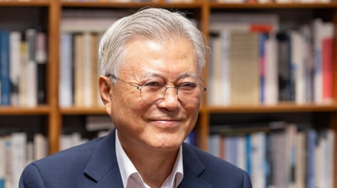 문재인 전 대통령 몽골 공식방문, 양국 산림협력 현장서 기념식수도