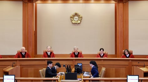 헌재, '자식 없이 사망한 장남, 사망 시 아내가 상속' 관습법 '합헌' 결정