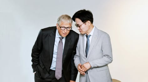 "뮤즈가 살렸다" 280만 열광 낙관론 vs "10억명 사망" 비관론