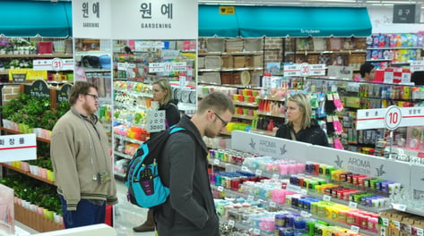 "1000원짜리 팔아 대박"...다이소, 강남 이어 명동 1280억 빌딩 매입
