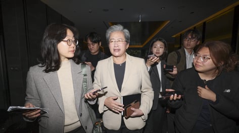 삼성·네이버 만났던 리사 수, 7개월 만에 재방한…이번엔 누굴 만날까