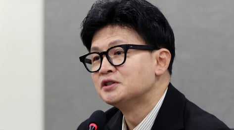 김어준 "감히 노무현 들먹여?"…한동훈 "X꼰대 소리 집어치워라"