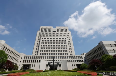 병원 바로 옆에 새 약국이?…대법 "기존 약국, 행정소송 가능" 썸네일