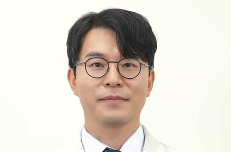 100세 시대 '잘 걷기'가 경쟁력…무릎이 보내는 '숨은 신호'는? 썸네일