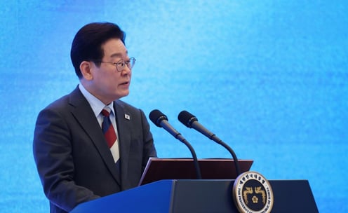 이재명 대통령 지지율 65%...취임 후 최고치와 동률