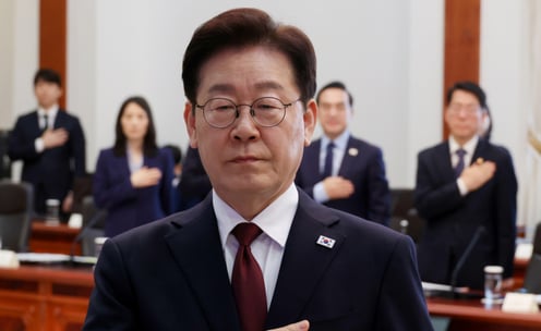 李 대통령 지지율 69% '취임후 최고치'…민주 46%·국힘 18%