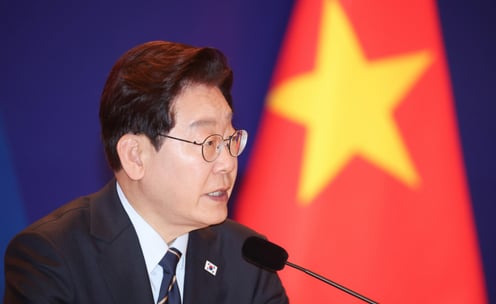 이재명 대통령 지지율, 최고치 67% 회복…민주 48%·국힘 20%