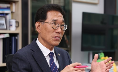 62년만의 '노동절'...與김주영 "근로자추정제, 빠르게 매듭"[인터뷰]