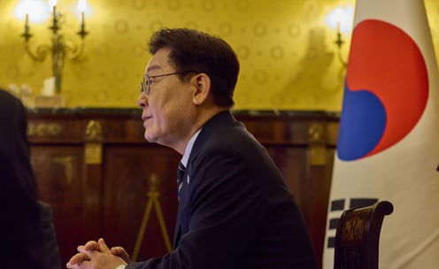 李대통령 지지율 4주째 하락 51.5%…국힘 44.3% vs 민주 38% '역전'
