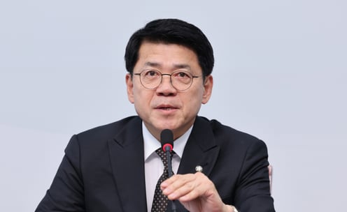 "뭉치지 않으면 이길 수 없다" 만장일치 당선, 김준형의 '혁신당'[인터뷰]